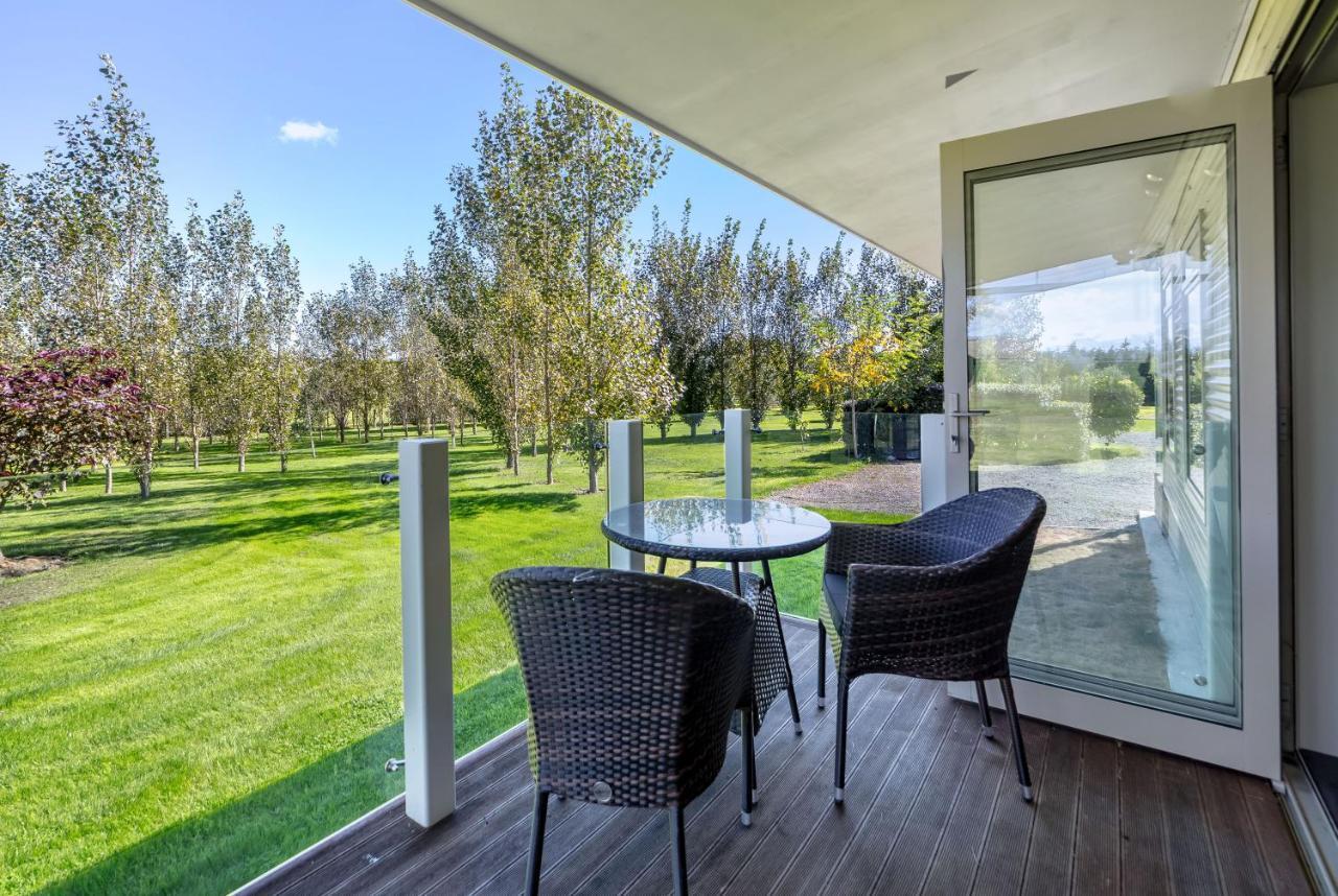 Paradise On Campbell Martinborough Exteriér fotografie